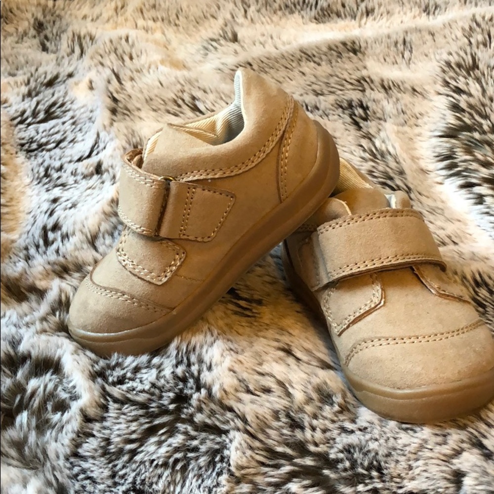 Sole play toddler shoes. Never worn! Toddler 5